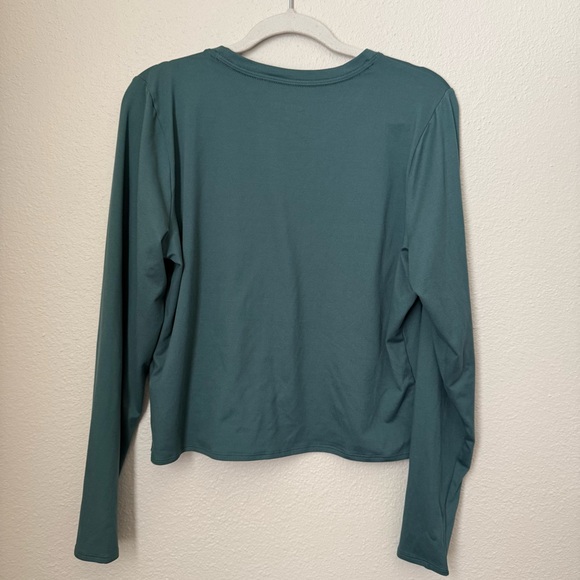 Hollister Women's Teal Crop Top - Picture 3 of 5